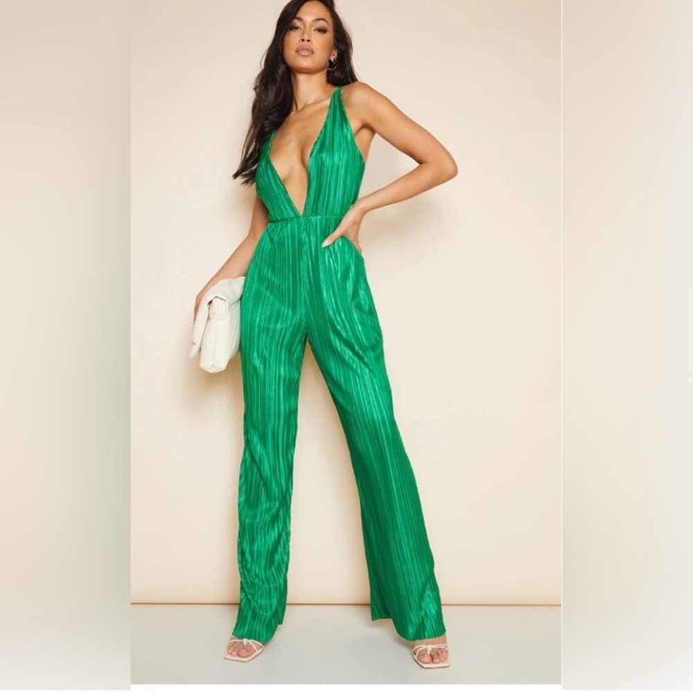 PrettyLittleThing Emerald Green Jumpsuit with Wide-Leg Silhouette
